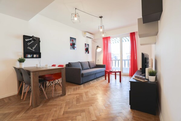 Smart TV - 2 rooms with 2 balcony, perfectly formed! (București)