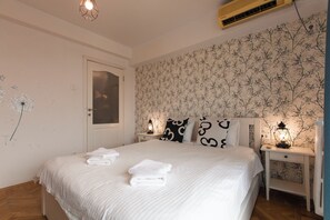 2 bedrooms, iron/ironing board, travel crib, free WiFi