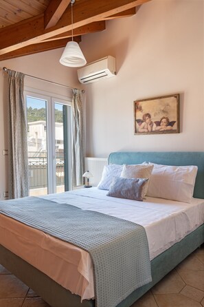 3 chambres, fer et planche à repasser, lit parapluie, Wi-Fi gratuit