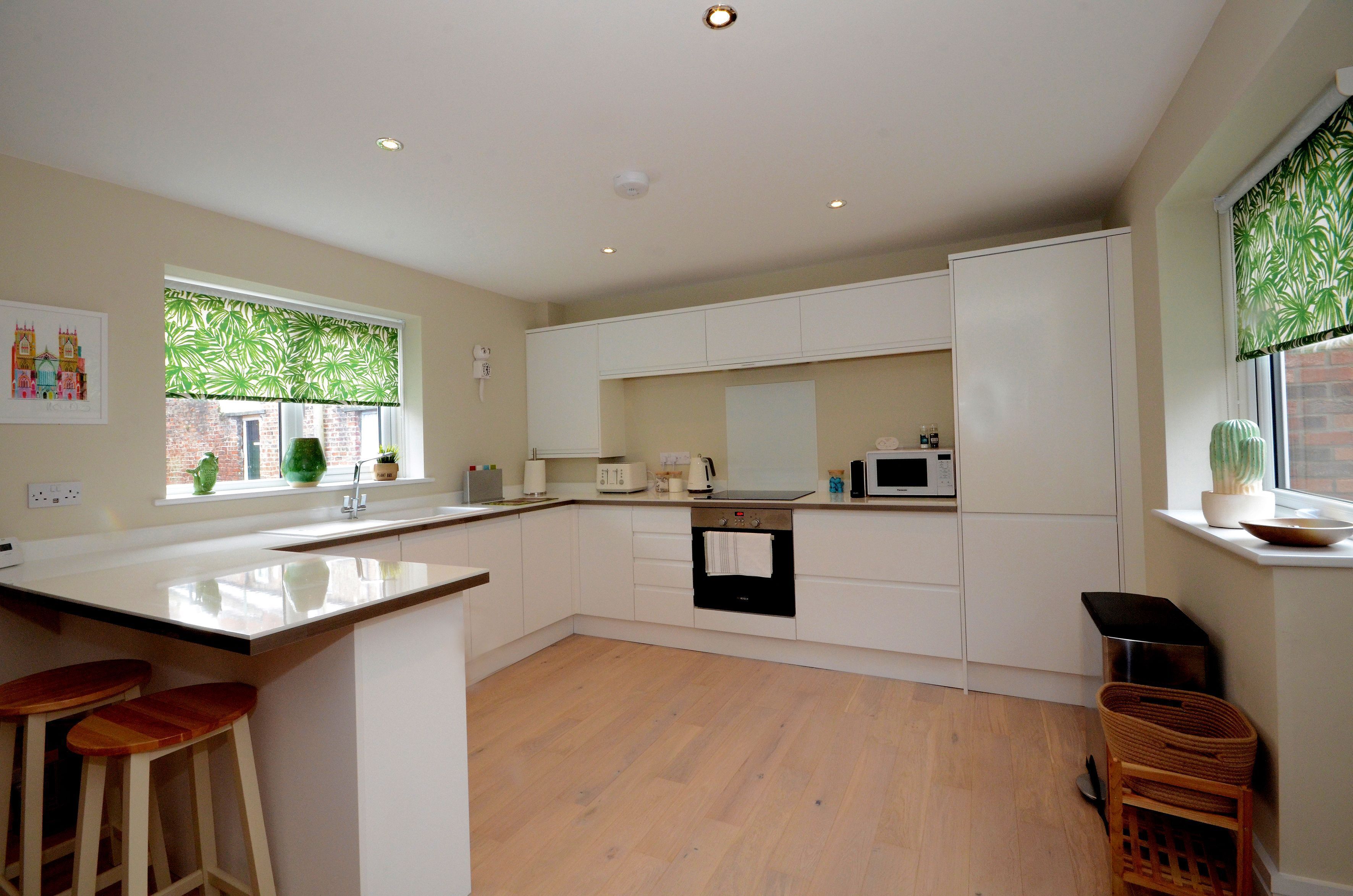 Fridge, microwave, oven, dishwasher