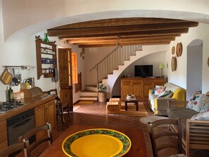 TV, fireplace, stereo