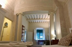 1 chambre, fer et planche à repasser, accès Internet, draps fournis