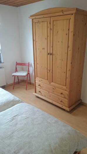 3 Schlafzimmer, Bügeleisen/Bügelbrett, Reisekinderbett, kostenloses WLAN