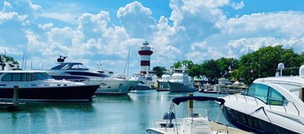 ハーバータウンヴィラ/プールパスが含まれています！ 灯台から歩いてすぐ！