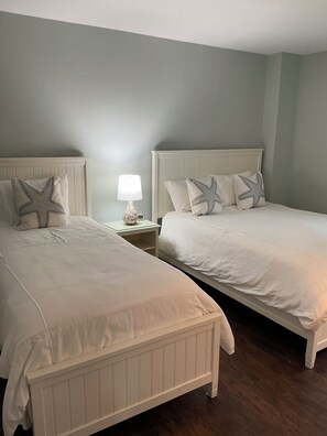 2 slaapkamers, een strijkplank/strijkijzer, gratis wifi, beddengoed