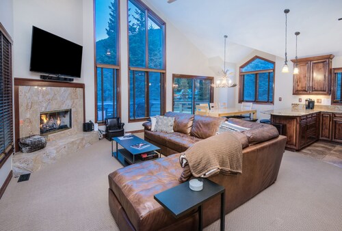 Maison unifamiliale dans un cadre magnifique à East Vail, près du bus gratuit !!