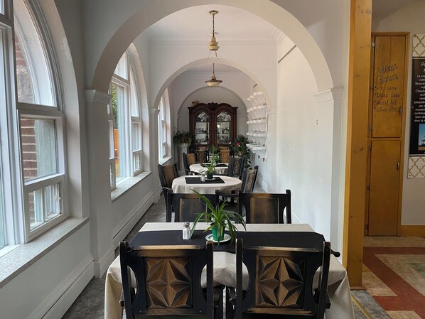 Gratis kontinental frukost varje dag