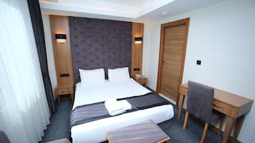 Economy Room | 1 soverom, memory foam-senger, minibar og safe på rommet