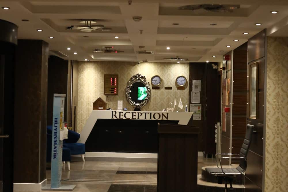 Grand Silay Hotel