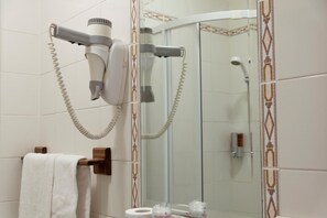 Shower, free toiletries, hair dryer, bidet