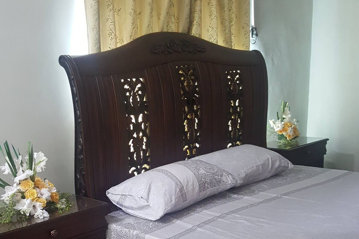 Chambre exécutive double ou avec lits jumeaux, 1 très grand lit, fumeur, vue sur le jardin | 1 chambre, literie de qualité, rideaux d’obscurcissement