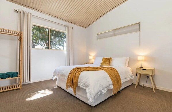 2 室のベッドルーム、アイロン / アイロン台、旅行用ベビーベッド、WiFi (無料)