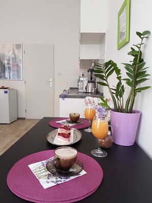 تناول الطعام