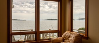 湾の眺めと楽しみを備えた次の春の逃避!