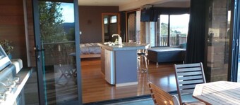 Beautiful Waterview Studio