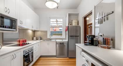 Gorgeous Hobart Accommodation - Park on Park, New Town