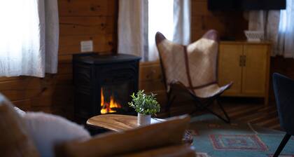 Eristäytynyt mökki viinimaassa - Lemmikkieläinystävällinen lamppu, aamiainen sisältyy hintaan!