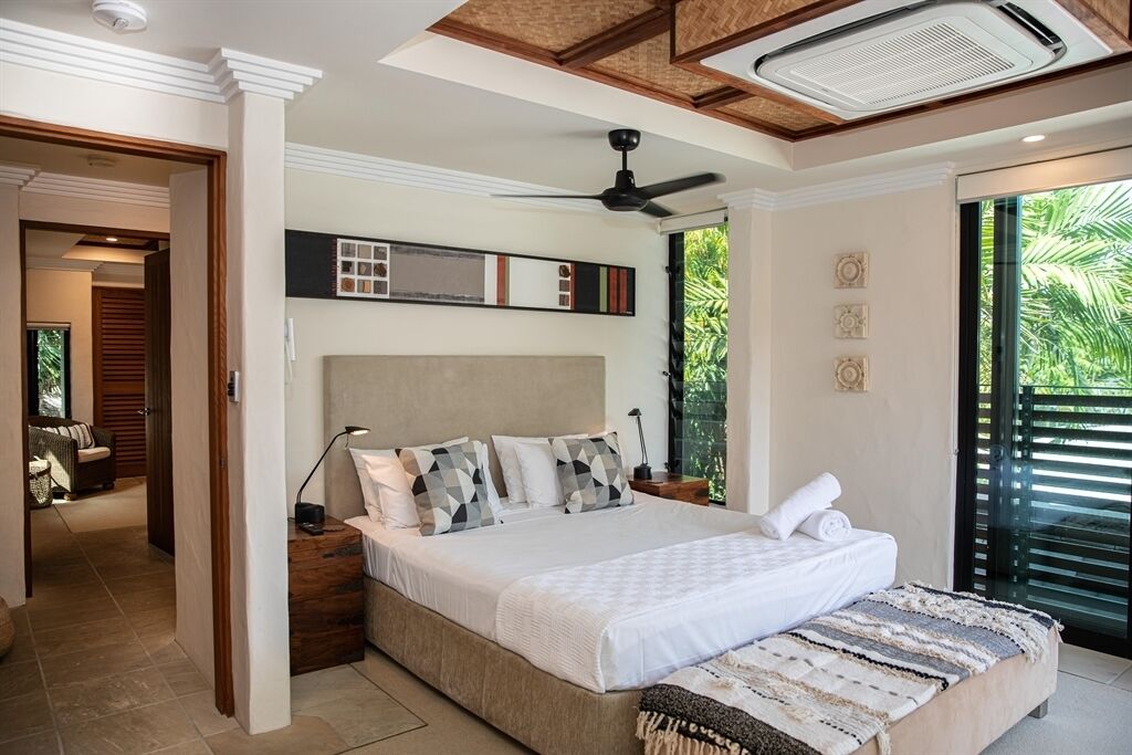 An exceptional, high quality holiday retreat with  easy access onto the famous Four Mile Beach