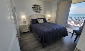 2 slaapkamers, een strijkplank/strijkijzer, gratis wifi, beddengoed