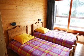 4 bedrooms, free WiFi, bed sheets