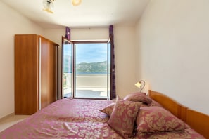 2 bedrooms, iron/ironing board, Internet, bed sheets - Seaside Apartment @Korcula island (Korcula)