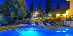 Utomhuspool