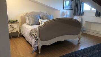 4 chambres, bureau, fer et planche Ă repasser, Wi-Fi