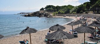 Suuri villa yksityisellÀ uima-altaalla. ranta 1km5, rauhallinen alue, sisÀpysÀköinti