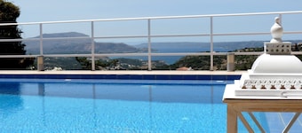 Villa moderna da 1 a 6 persone, piscina privata, splendida vista mare e montagna