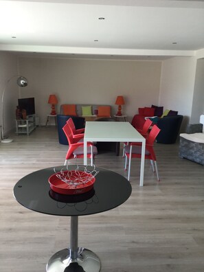 Dining - APARTMENT 4 to 6 BEDS - Ground Garden (PORTICCIO)