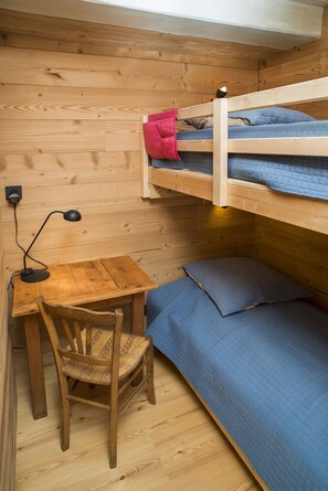 3 Schlafzimmer, Bügeleisen/Bügelbrett, Reisekinderbett, WLAN