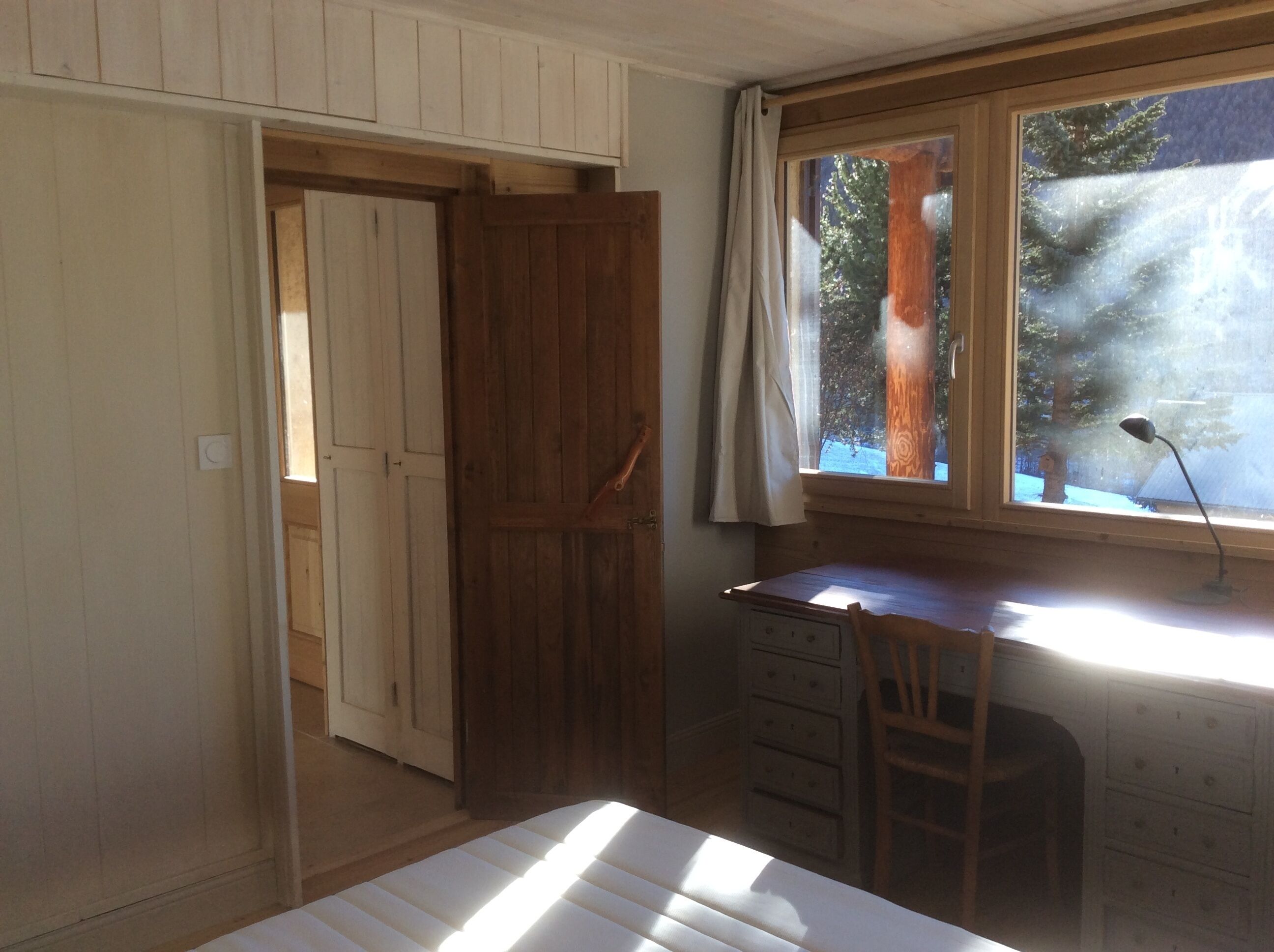 3 bedrooms, iron/ironing board, travel crib, WiFi