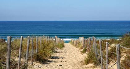 Lège-Cap-Ferret: 4-bedroom family home with heated pool and garden