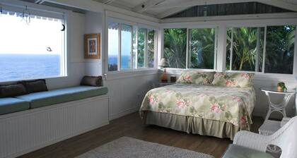 Hana Hideaway romantique, grandes vues sur l'océan, charme Hawaï ancien