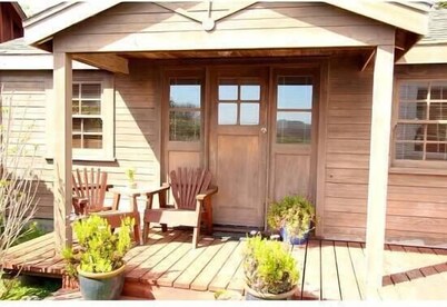 Private Cozy Cottage In The Heart Of Mendocino Village
