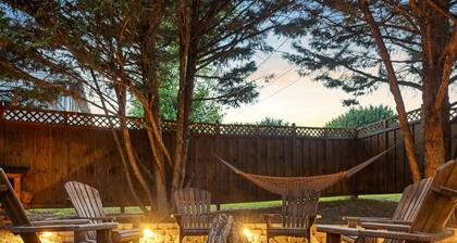 NEU RENOVIERT In der Stadt geräumiges Haus Whirlpool WiFi Minuten von den Sehenswürdigkeiten der Umgebung