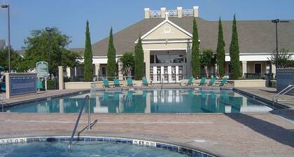 Magnifique Maison 4BR, 3. 5BT Sleep 8- Wifi Free-handicap Acc.- & More