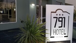 Unclassified image, 4 of 15, button - 791 Hotel (Las Grutas)