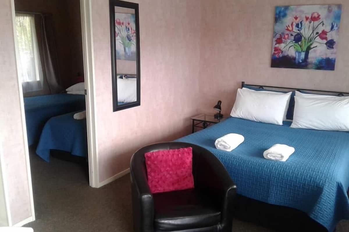 Basic Double or Twin Room, Multiple Beds, Non Smoking