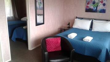 基础双人房或双床房, 多张床, 无烟房 | 1 多间卧室、特色装修、特色家居、遮光窗帘