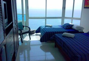 Comfort Apartment, Multiple Beds, Non Smoking (004) | Individually decorated, iron/ironing board, free WiFi, bed sheets - Torres del Lago Apartments (Cartagena)