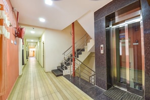 Lobby - FabExpress Relax Residency (Visakhapatnam)