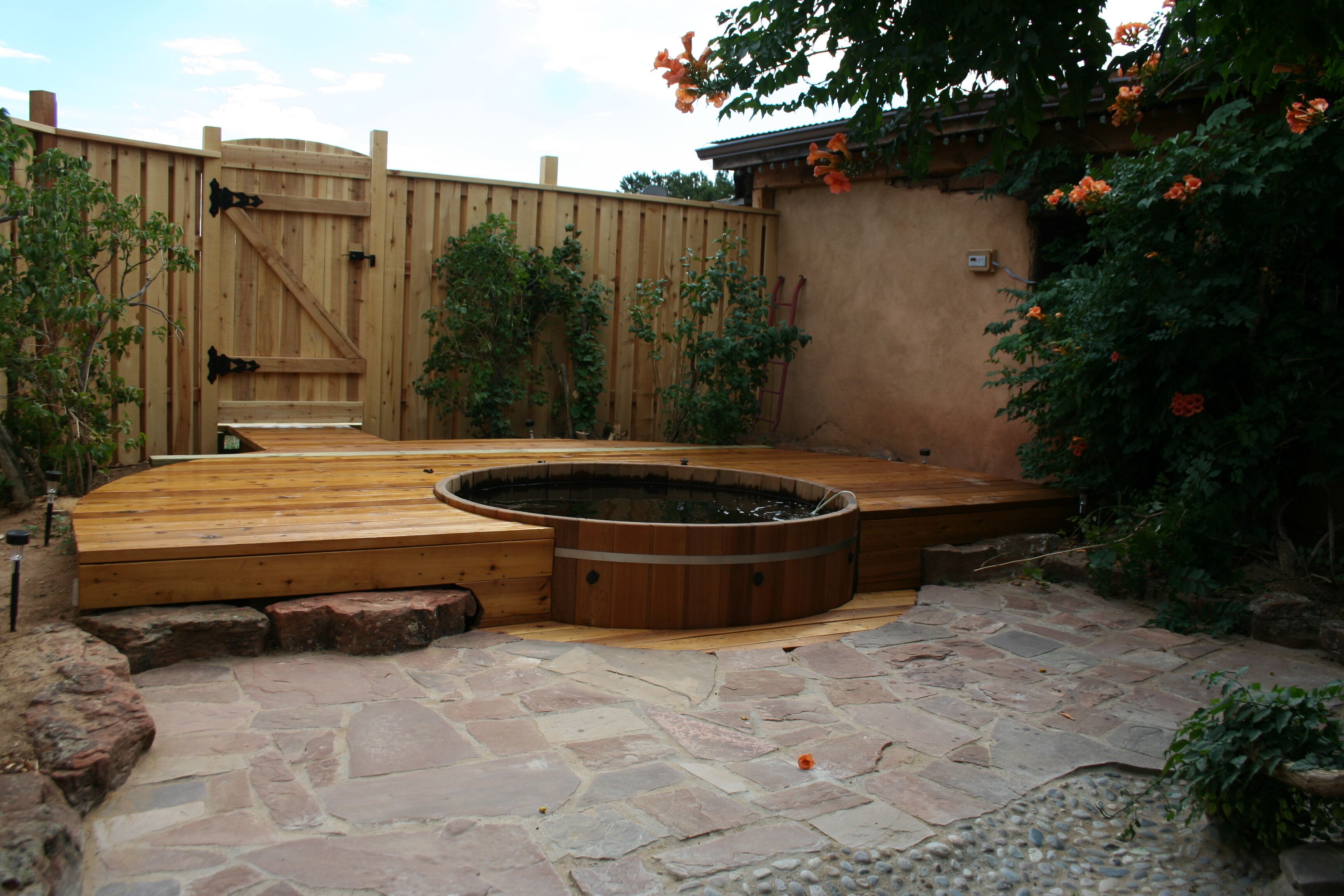 Bain à remous extérieur