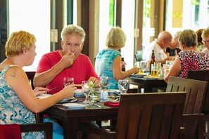 Daily continental breakfast (USD 10 per person)