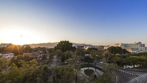 City view - Locals Inn Old City ChiangMai (Chiang Mai)