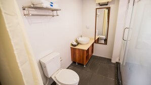 Comfort Triple Room, 3 Twin Beds, Non Smoking, City View | Bathroom | Shower, hair dryer (on request), towels - Locals Inn Old City ChiangMai (Chiang Mai)