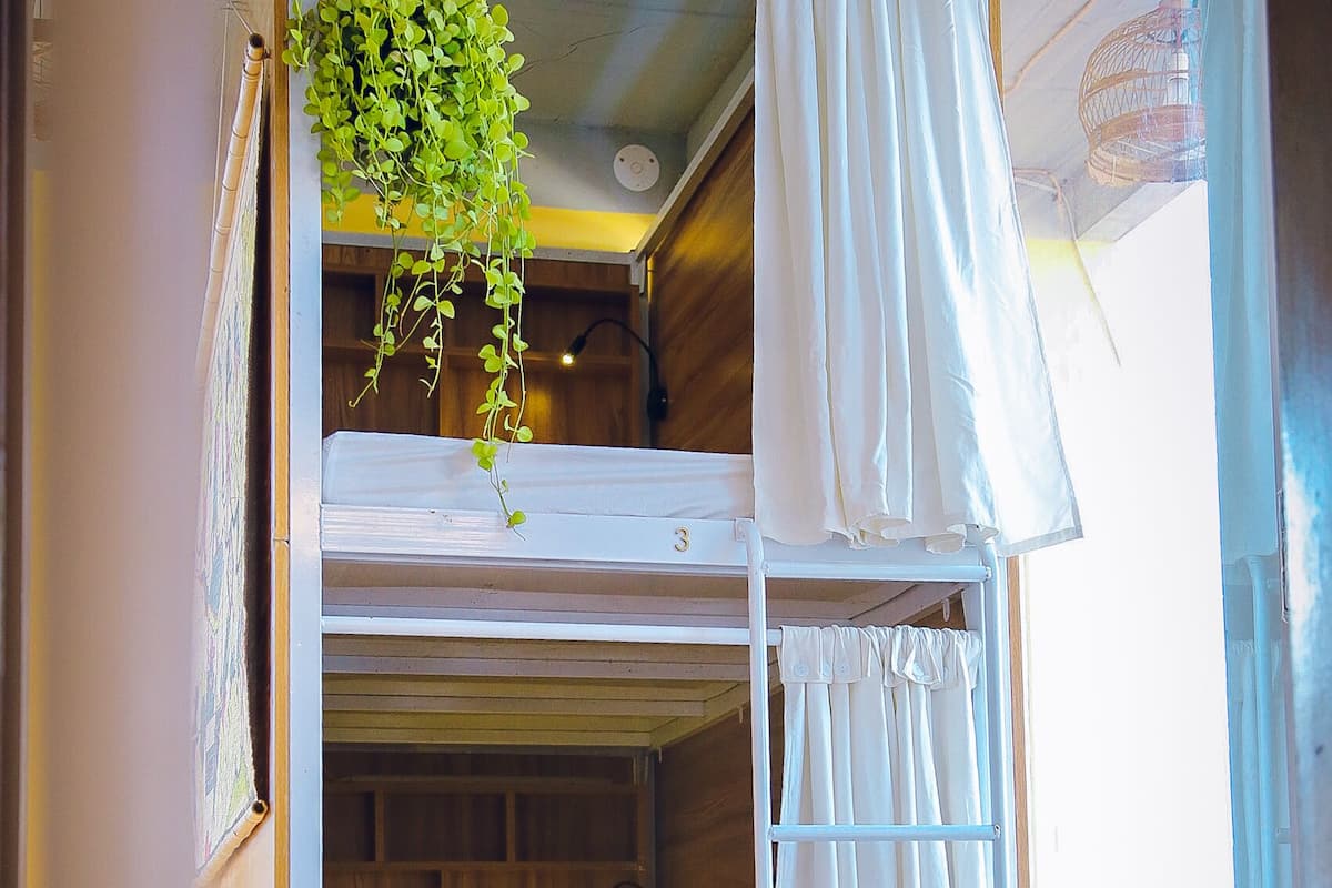 Bed in 10-bed Mixed Dormitory | Tabla de planchar con plancha y wifi gratis