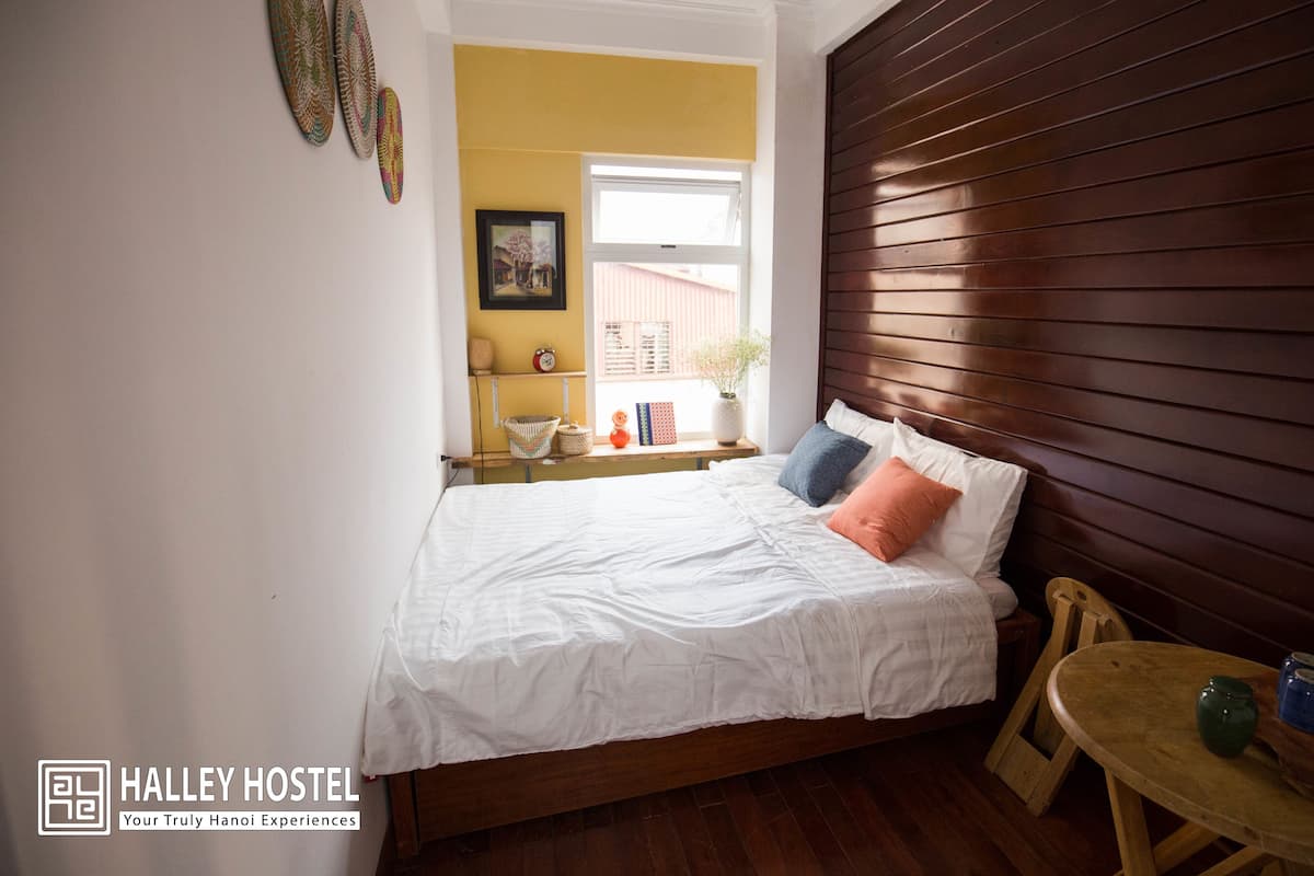 Habitación básica doble | Tabla de planchar con plancha y wifi gratis