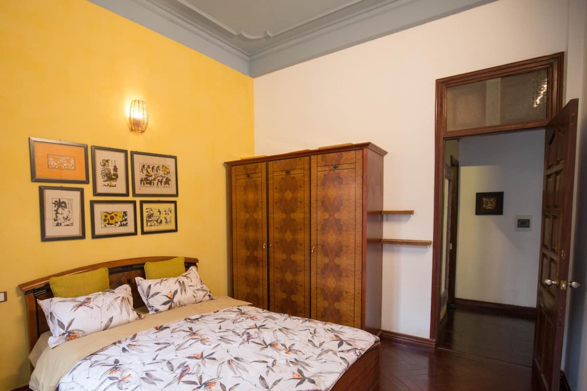 Habitación básica doble | Tabla de planchar con plancha y wifi gratis