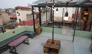 Terrace/patio - Halley Hostel (Hanoi)